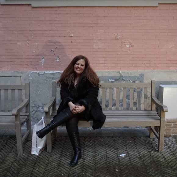 Meet your Posher, Becky - Picture 4 of 9